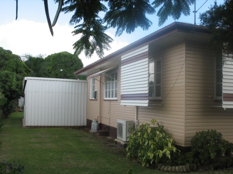8 May Street, Gin Gin QLD 4671