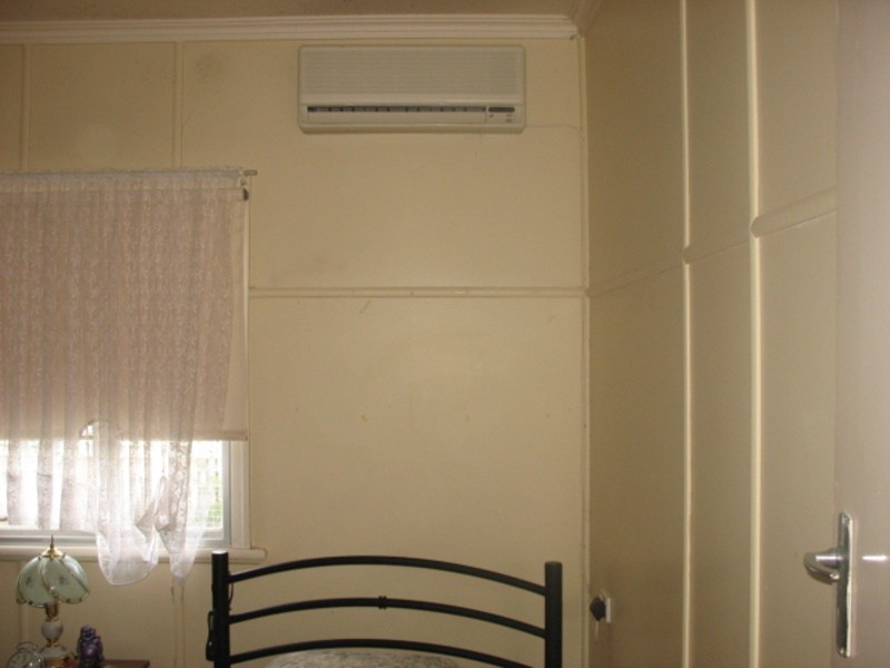 8 May Street, Gin Gin QLD 4671