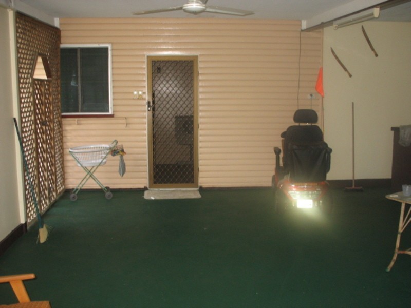 8 May Street, Gin Gin QLD 4671