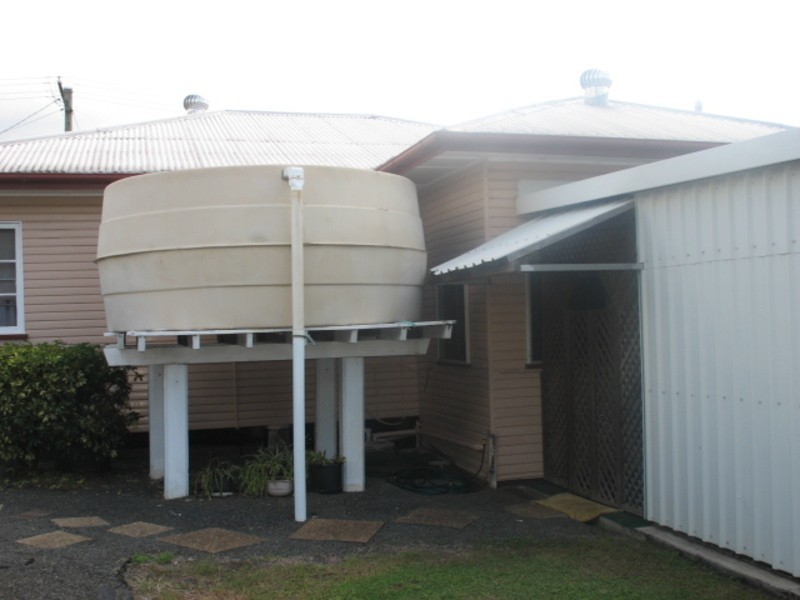 8 May Street, Gin Gin QLD 4671