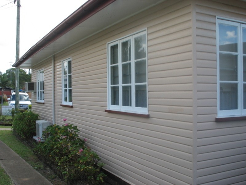 8 May Street, Gin Gin QLD 4671
