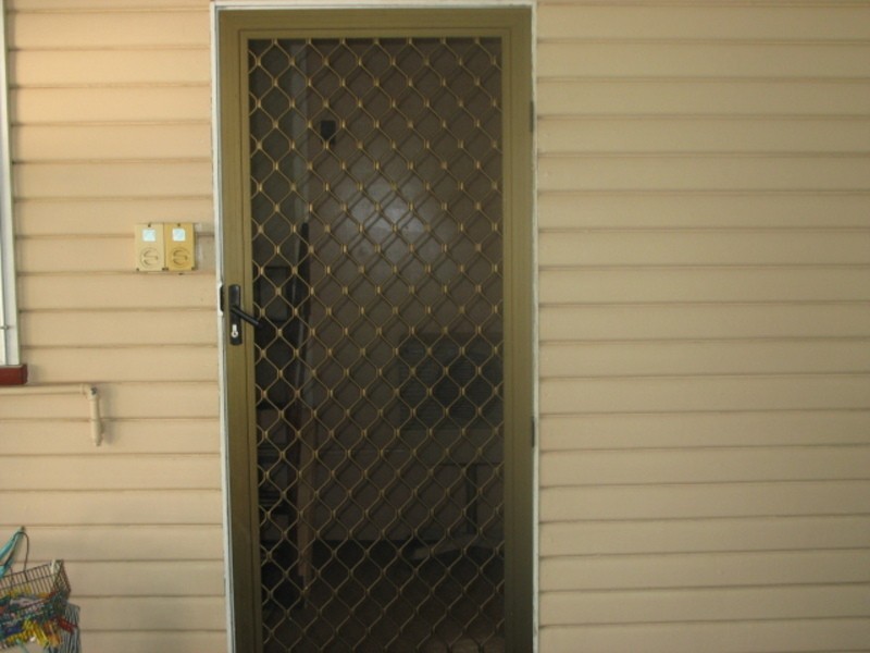 8 May Street, Gin Gin QLD 4671