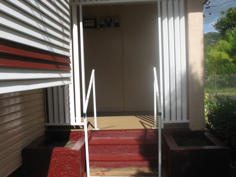 8 May Street, Gin Gin QLD 4671