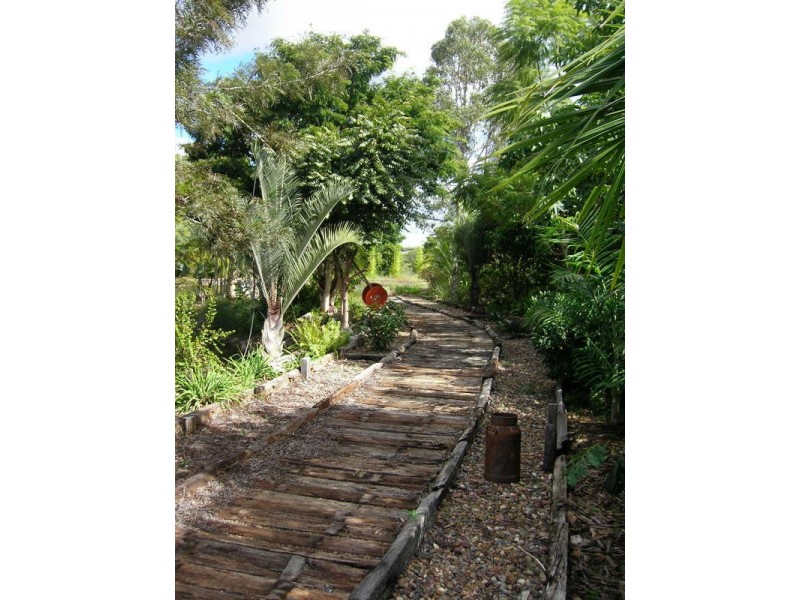 106 Gelsominos Road, Childers QLD 4660