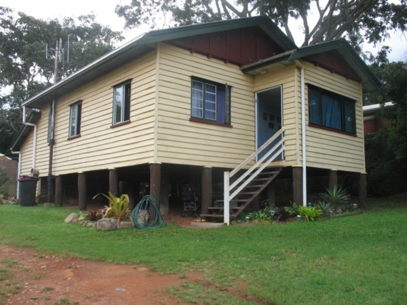 4 Elizabeth Street, Childers QLD 4660