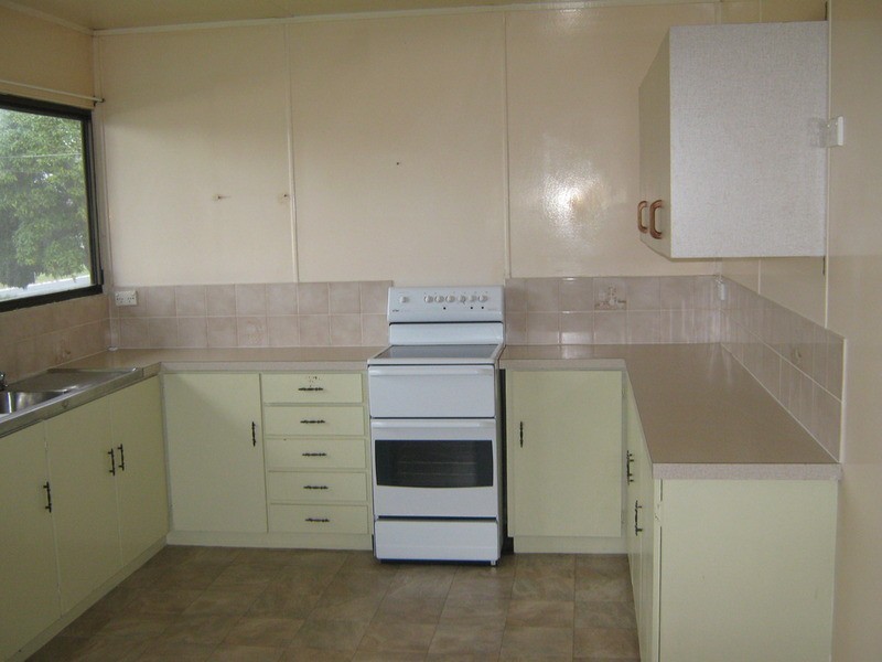 14 Travis Street, Buxton QLD 4660