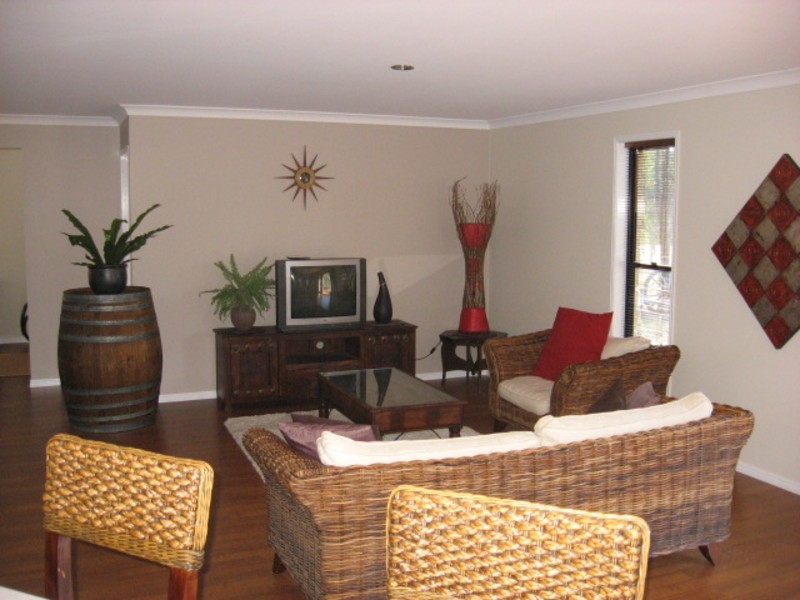 142 Park Avenue, Childers QLD 4660