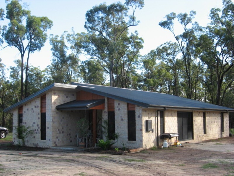 142 Park Avenue, Childers QLD 4660