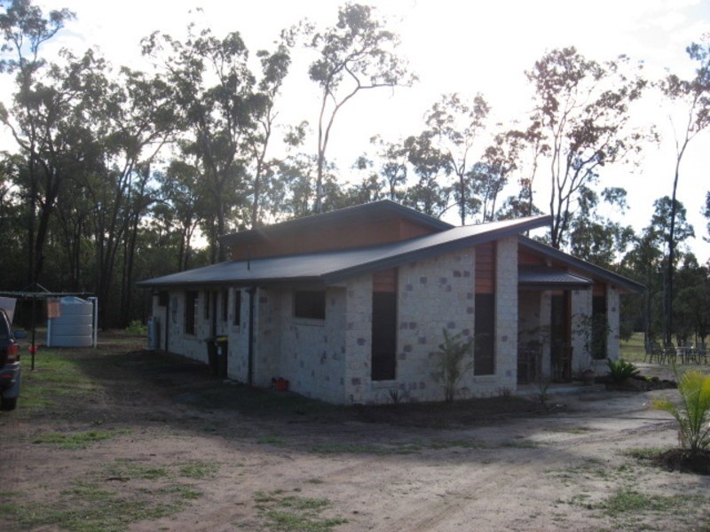 142 Park Avenue, Childers QLD 4660