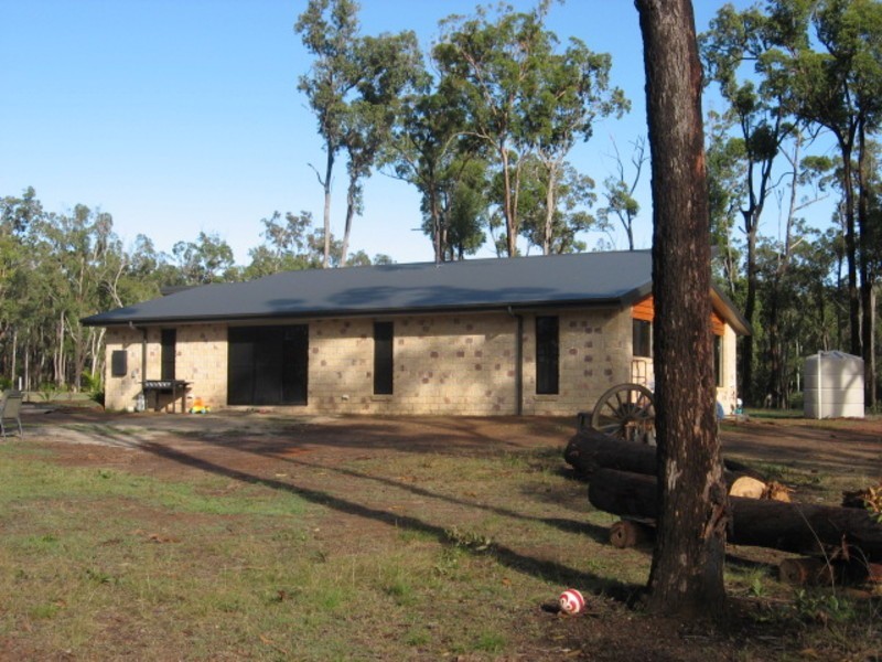 142 Park Avenue, Childers QLD 4660