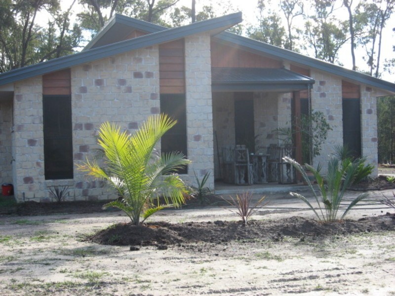 142 Park Avenue, Childers QLD 4660