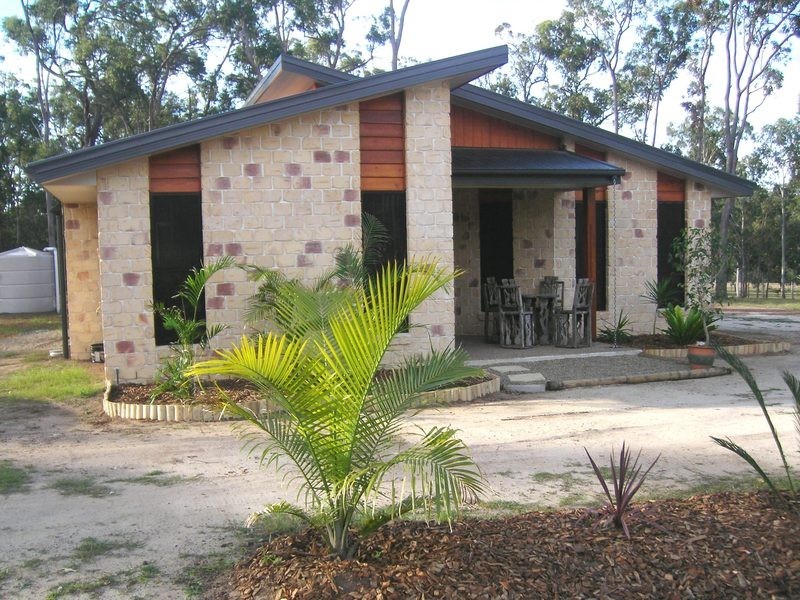 142 Park Avenue, Childers QLD 4660