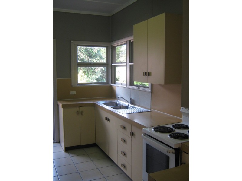 198 Churchill Street, Childers QLD 4660