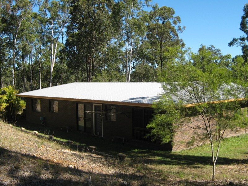 213 Rainbows Road, Childers QLD 4660