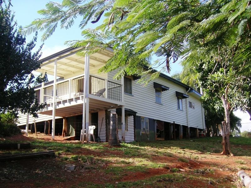 43 Chews Road, Childers QLD 4660