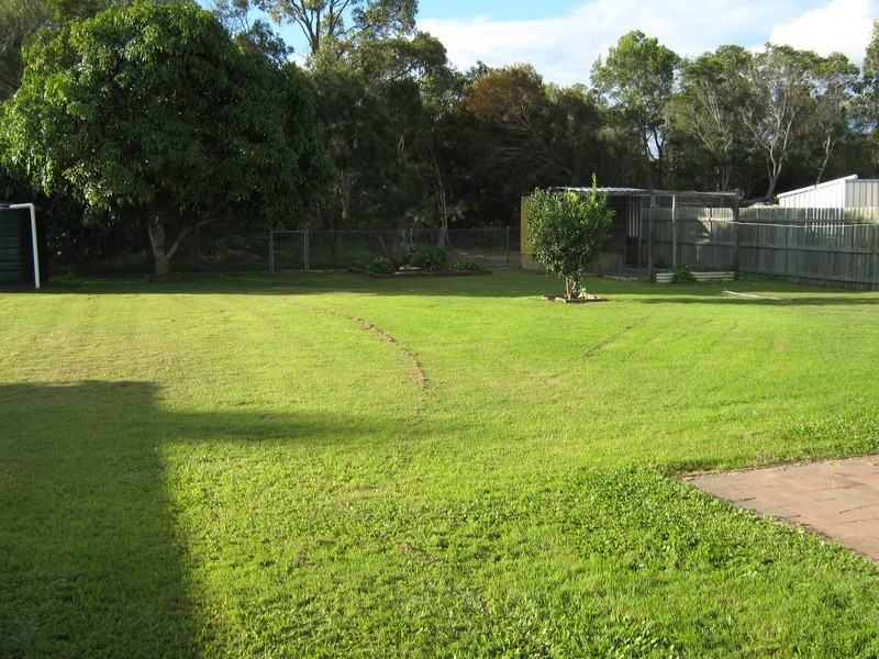 8 Moller Street, Buxton QLD 4660