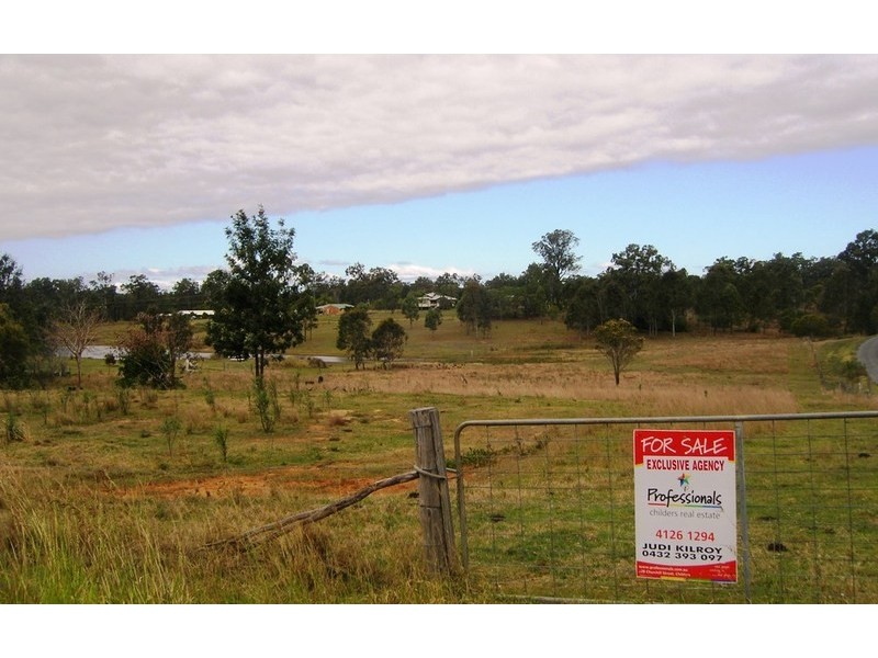 33 Lakeview Drive, Childers QLD 4660