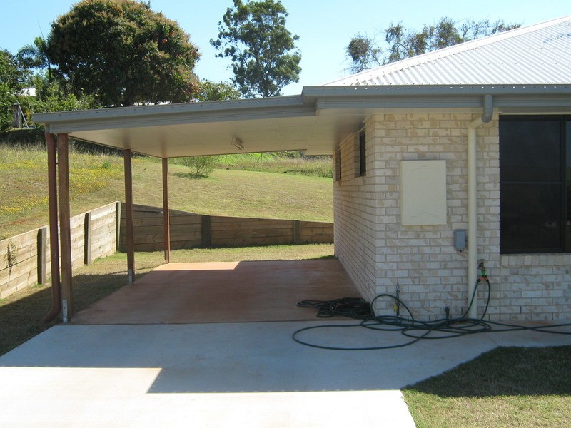 10 Pioneer Avenue, Childers QLD 4660