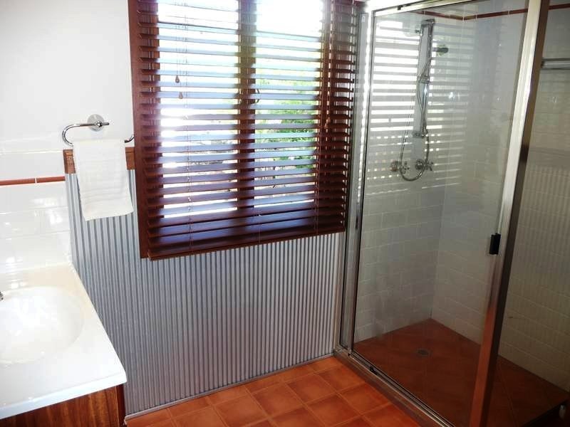 6 Elizabeth Street, Childers QLD 4660