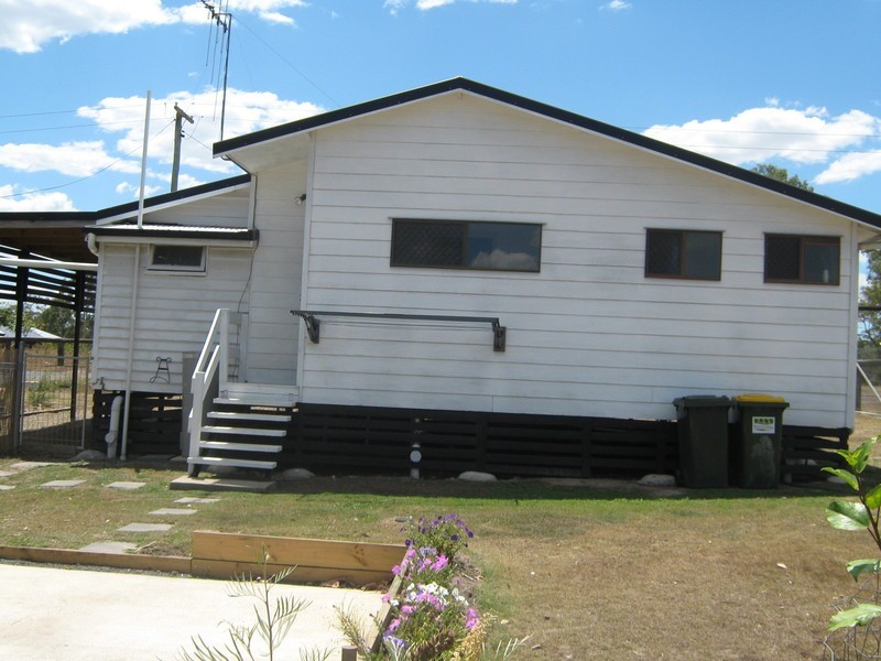 11 Christensen Street, Cordalba QLD 4660