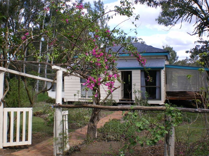 208 Station Road, Horton QLD 4660