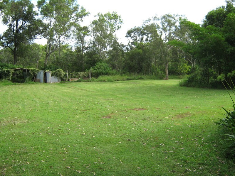 208 Station Road, Horton QLD 4660