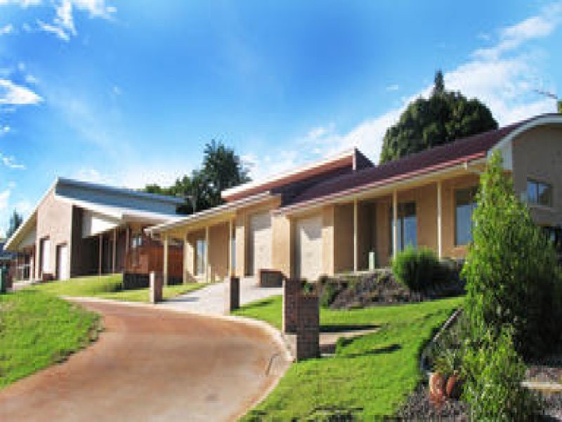 4/6 Lawman Place, Childers QLD 4660