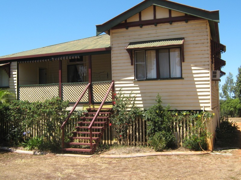 174 Churchill Street, Childers QLD 4660