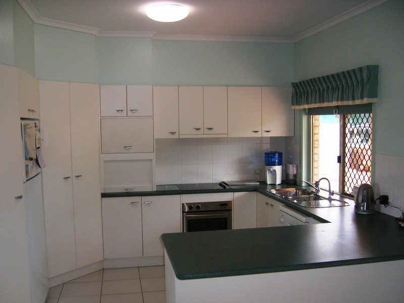 4 Pioneer Avenue, Childers QLD 4660