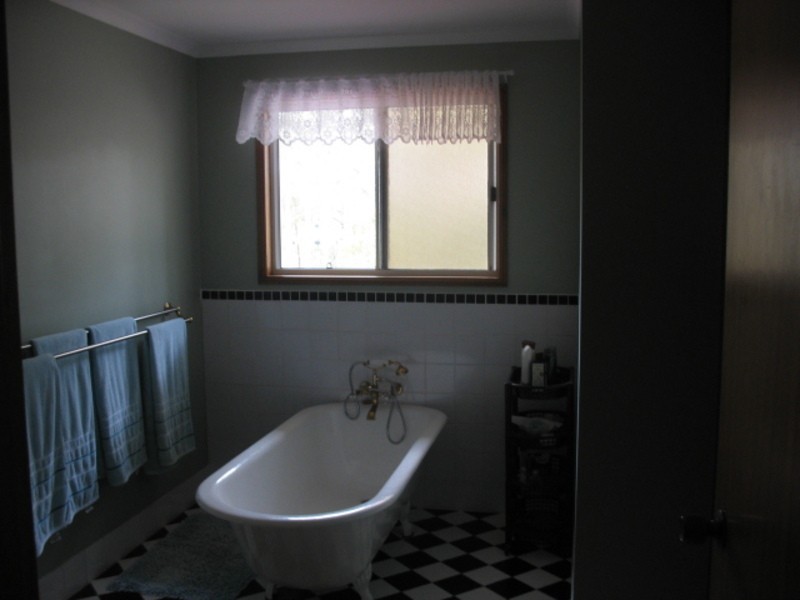 12 Tyndall Street, Apple Tree Creek QLD 4660