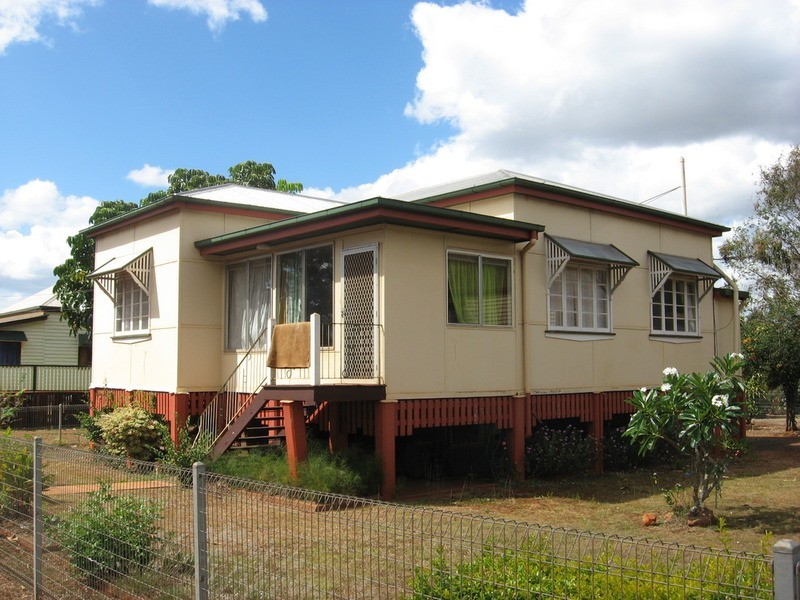 172 Churchill Street, Childers QLD 4660