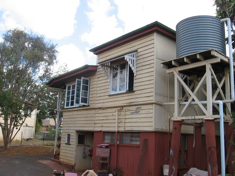 172 Churchill Street, Childers QLD 4660