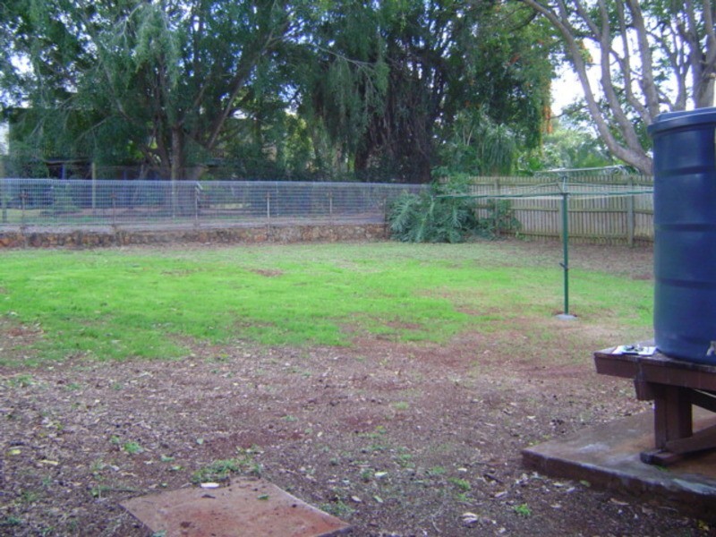 6 Queen Street, Childers QLD 4660