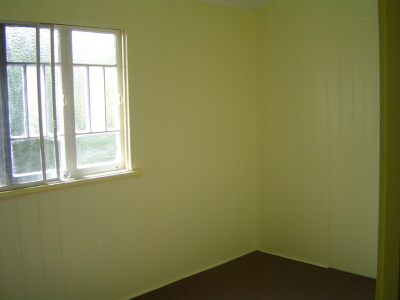 6 Queen Street, Childers QLD 4660