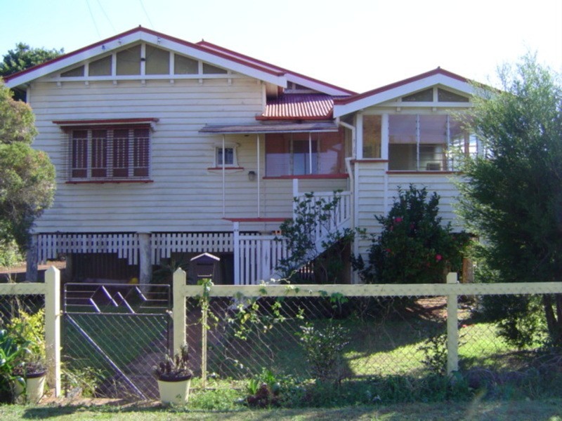 49 Macrossan Street, Childers QLD 4660