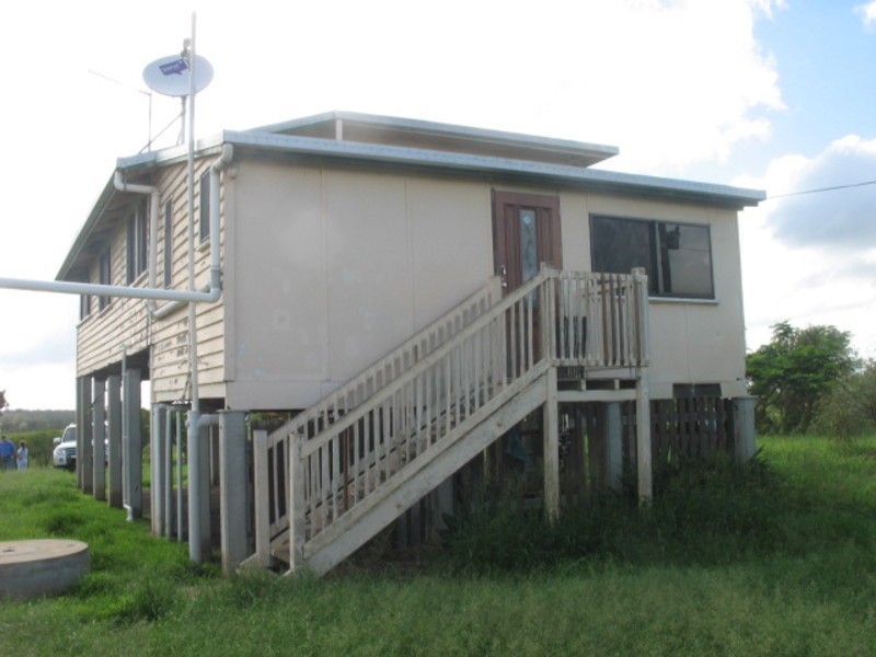 31696 Bruce Highway, Booyal QLD 4671