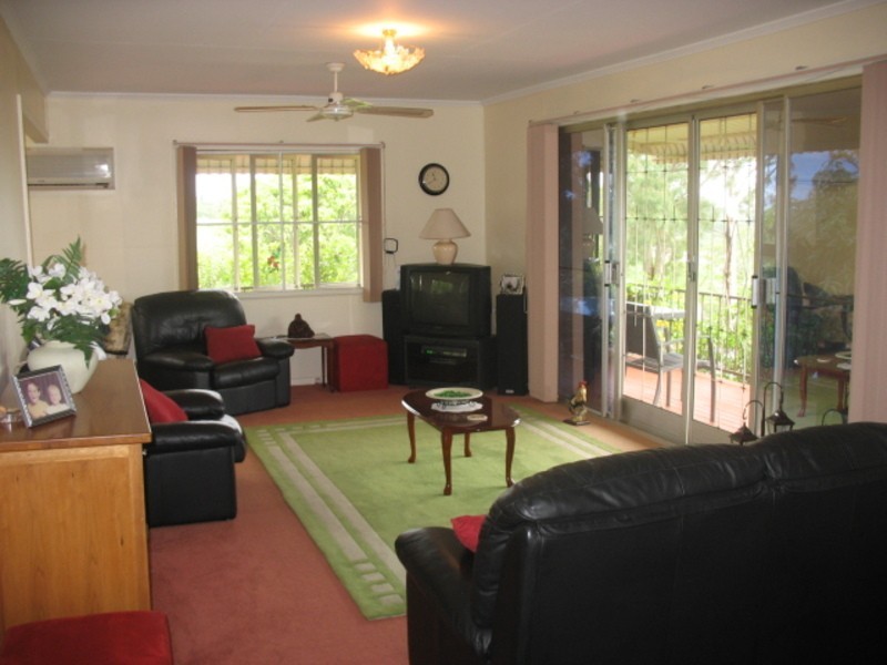 18 Elizabeth Street, Childers QLD 4660