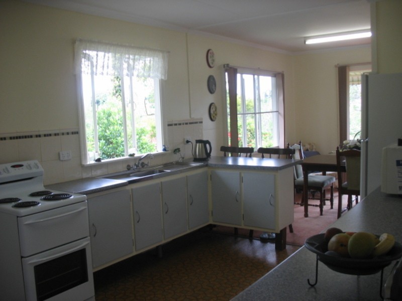 18 Elizabeth Street, Childers QLD 4660
