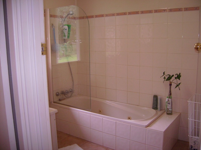 18 Elizabeth Street, Childers QLD 4660