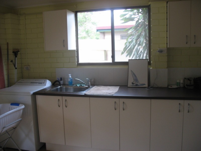 2 Hinkler Street, Childers QLD 4660