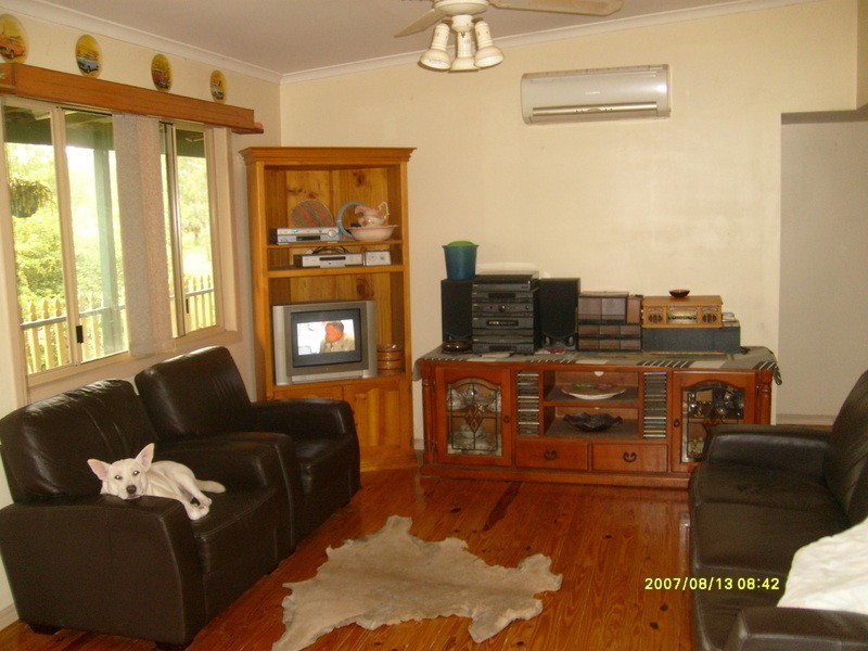 16 Little Main Street, Dallarnil QLD 4621