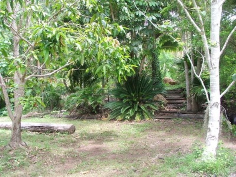 278 Rainbows Road, Childers QLD 4660