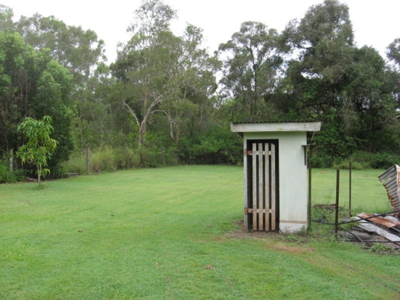 204 Station Road, Doolbi QLD 4660