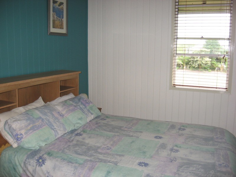 26 Watkins Street, Buxton QLD 4660