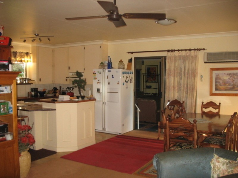 3 Thompson Road, Childers QLD 4660