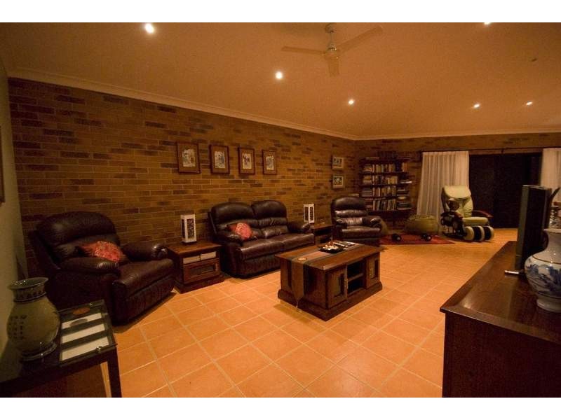 133 Cooks Road, Childers QLD 4660