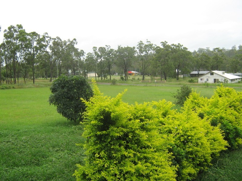 17 Queen Street, Dallarnil QLD 4621