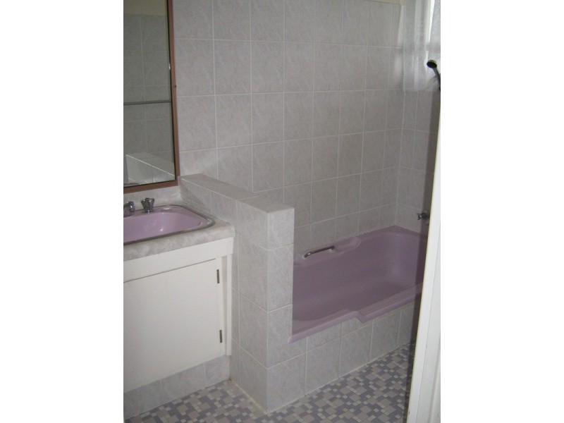 17 Queen Street, Dallarnil QLD 4621