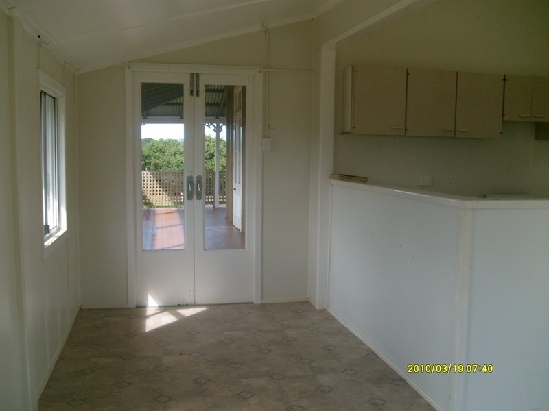 25  Churchill Street, Childers QLD 4660