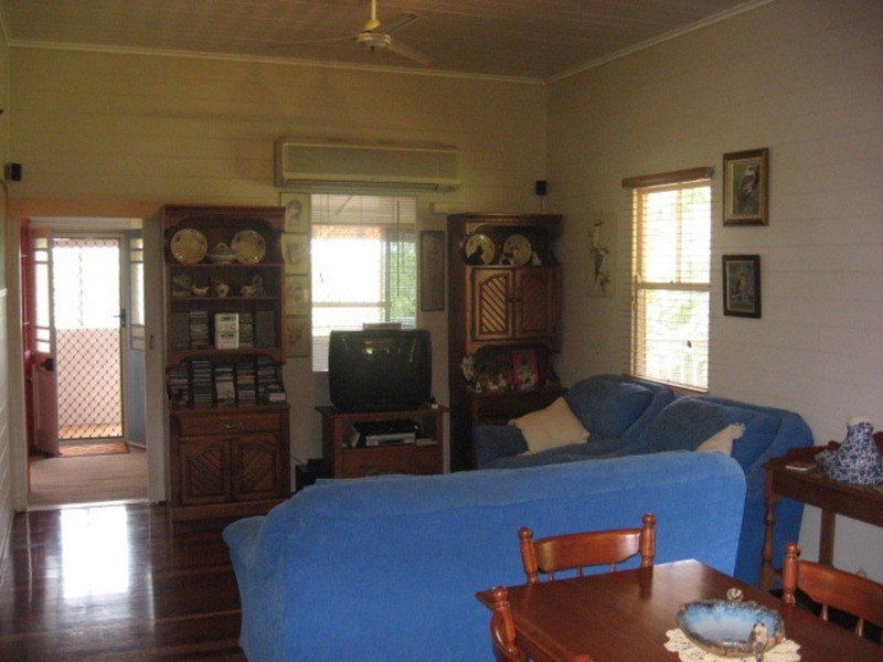 16 Queen Street, Cordalba QLD 4660
